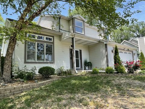 298 10th St, Wheeling, IL 60090