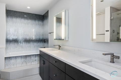 21 E Huron St #1603, Chicago, IL 60611 photo 24