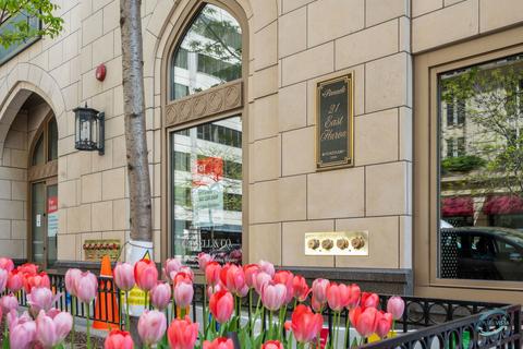 21 E Huron St #1603, Chicago, IL 60611 photo 3