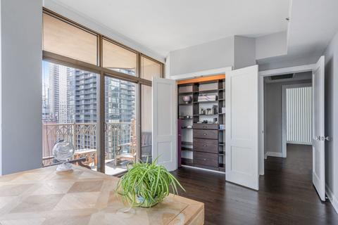 21 E Huron St #1603, Chicago, IL 60611 photo 34