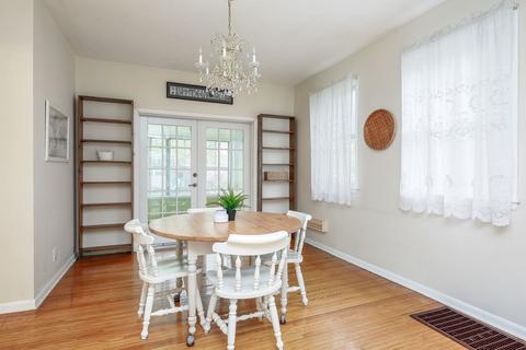 627 W Wesley St, Wheaton, IL 60187 photo 6