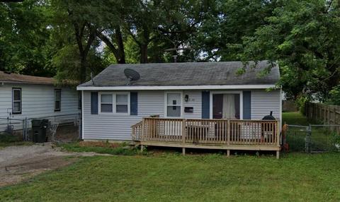 2349 E Olive St, Decatur, IL 62526