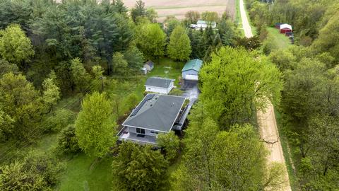 6955 W White Eagle Rd, Leaf River, IL 61047