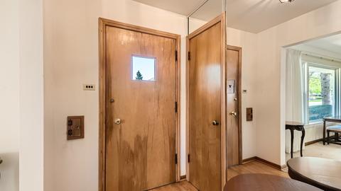 1027 Devon Ave, Park Ridge, IL 60068 photo 4