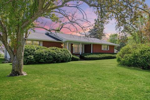 401 E Bond St, Bement, IL 61813 photo 4