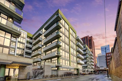 660 W Wayman St #603, Chicago, IL 60661