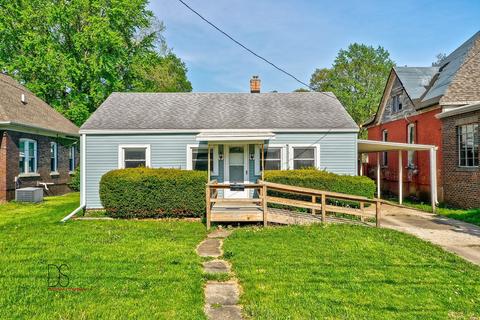 309 S 3rd Ave, Streator, IL 61364