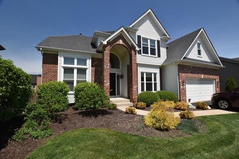 2374 Highwood Ct, Aurora, IL 60503