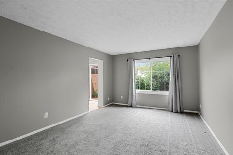 1717 King Dr #B, Normal, IL 61761 photo 3
