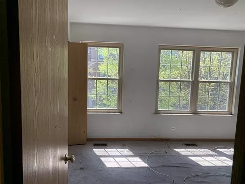 910 E 40th St, Chicago, IL 60653 photo 11