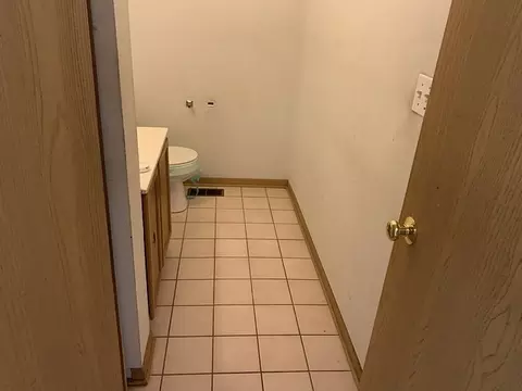 910 E 40th St, Chicago, IL 60653 photo 10