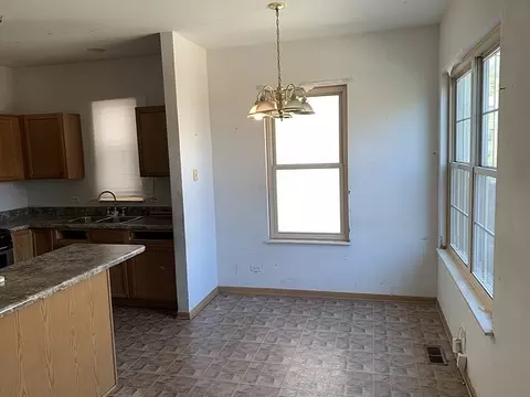 910 E 40th St, Chicago, IL 60653 photo 7