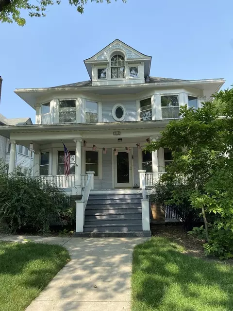 215 S Kenilworth Ave, Oak Park, IL 60302