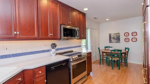7575 Lake St #2D, River Forest, IL 60305 photo 22