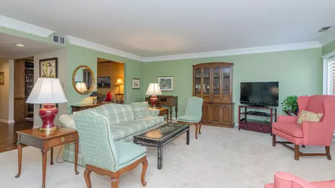 7575 Lake St #2D, River Forest, IL 60305 photo 5
