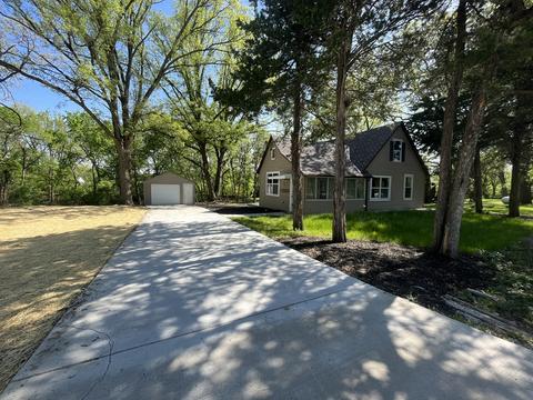 26205 Canal Rd, Minooka, IL 60447