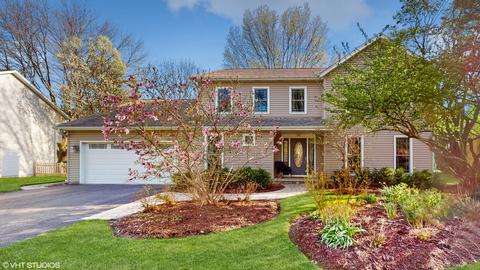 392 Glen Echo Rd, Naperville, IL 60565