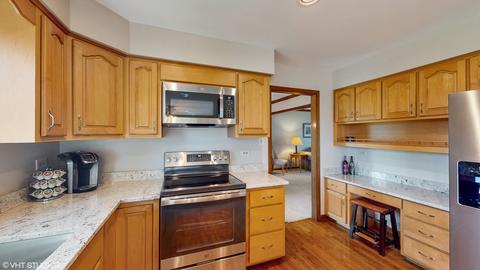 392 Glen Echo Rd, Naperville, IL 60565 photo 8