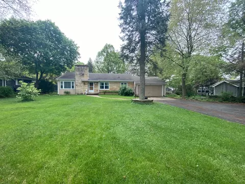 1108 E Chicago Ave, Naperville, IL 60540
