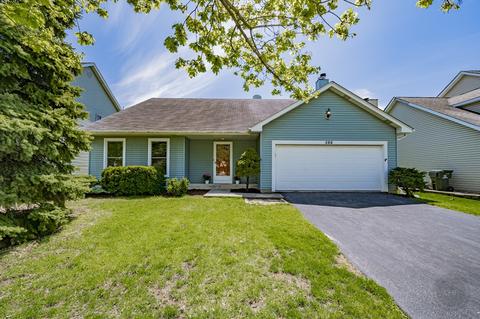 586 Hempstead Ave, Naperville, IL 60565