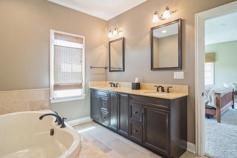 1010 Warrington Rd, Deerfield, IL 60015 photo 10