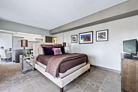 175 E Delaware Pl #5412, Chicago, IL 60611 photo 11
