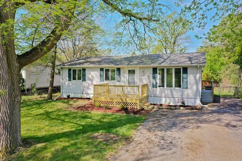 5809 Bunny Ave, Mchenry, IL 60051