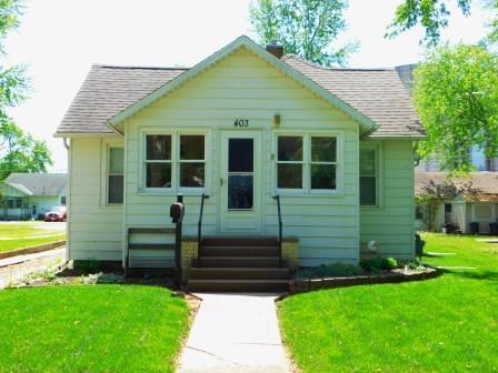 403 E Maple St, Fairbury, IL 61739 photo 3