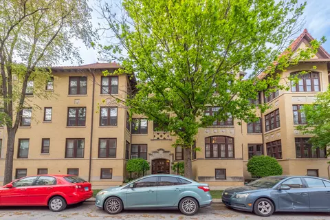 724 Erie St #1, Oak Park, IL 60302
