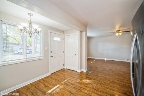 504 Isa Dr, Wheeling, IL 60090 photo 4