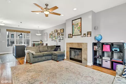 555 N Artesian Ave #A, Chicago, IL 60612 photo 11