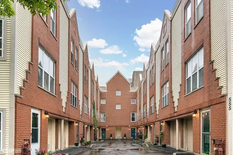 555 N Artesian Ave #A, Chicago, IL 60612 photo 2