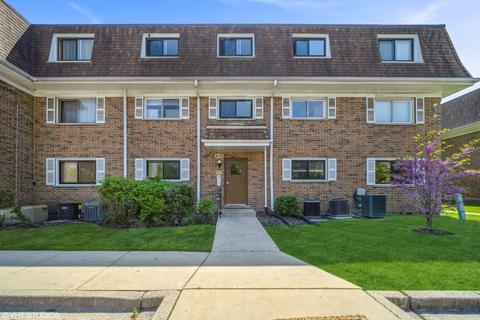 4128 Cove Ln #A, Glenview, IL 60025
