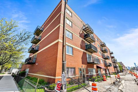 2158 W Grand Ave #201, Chicago, IL 60612