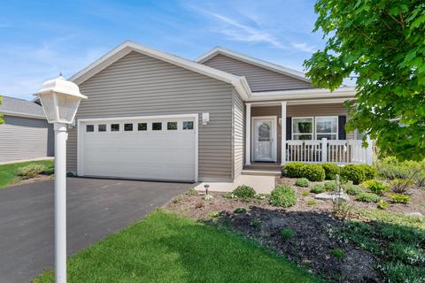 75 Rocking Horse Ln, Grayslake, IL 60030