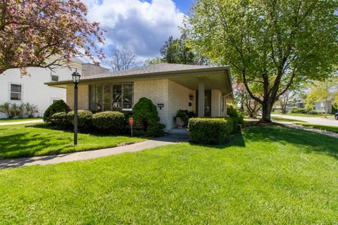 1901 E Taylor St, Bloomington, IL 61701