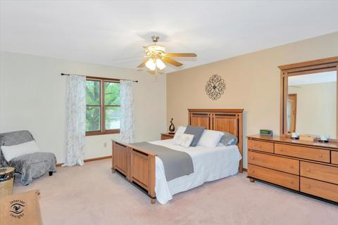 209 Deerhaven Dr, Minooka, IL 60447 photo 11
