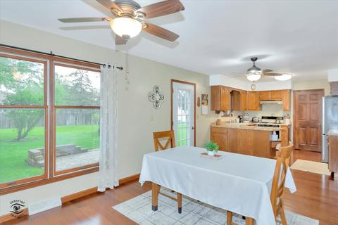 209 Deerhaven Dr, Minooka, IL 60447 photo 7