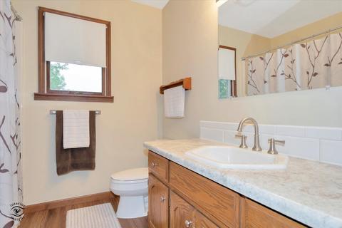 209 Deerhaven Dr, Minooka, IL 60447 photo 16