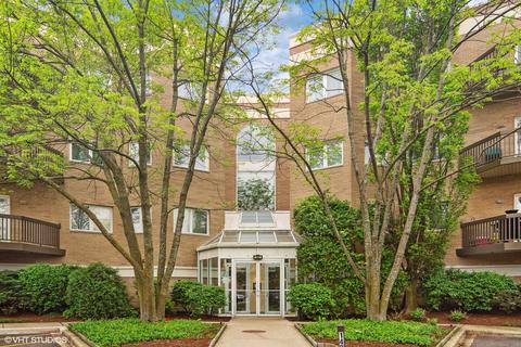 140 Manchester Dr #212, Buffalo Grove, IL 60089