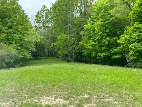 140 141 Kickapoo Dr, Danvers, IL 61732 photo 3