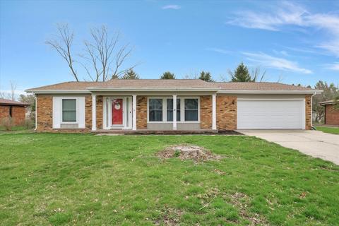 704 Somerset Cir, Saint Joseph, IL 61873