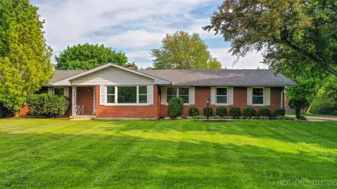 37 W617 Kaneville Rd, Geneva, IL 60134