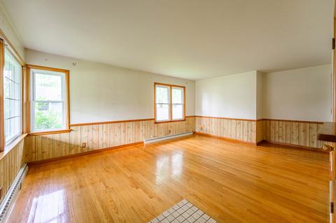 110 Lee St, Manhattan, IL 60442 photo 2