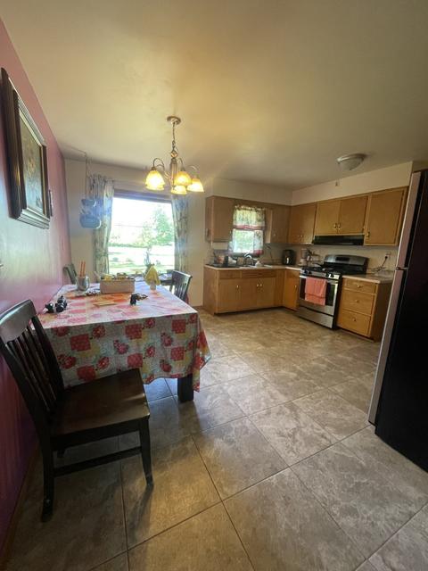 2626 E Riverview Dr, Kankakee, IL 60901 photo 2