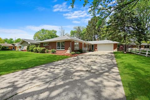 1315 Merrimac Pl, Aurora, IL 60506