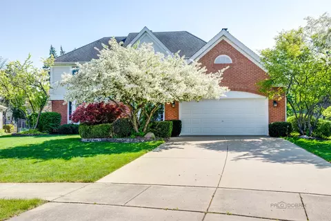 3015 Roslyn Ln E, Buffalo Grove, IL 60089