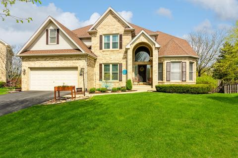 2446 Geneva Ct, Aurora, IL 60503