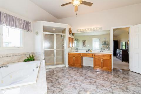 2446 Geneva Ct, Aurora, IL 60503 photo 11