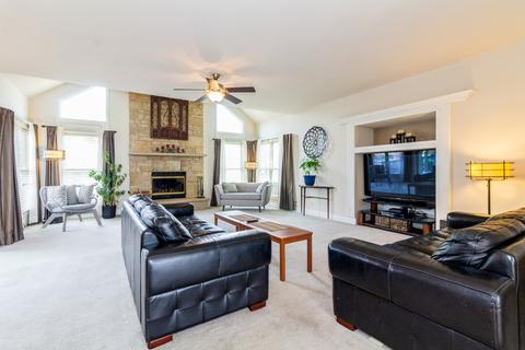 2446 Geneva Ct, Aurora, IL 60503 photo 5